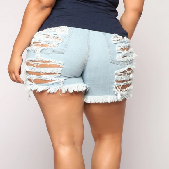 Going to the Extreme Bermudas- Light Blue Wash - Picture 3 of 6